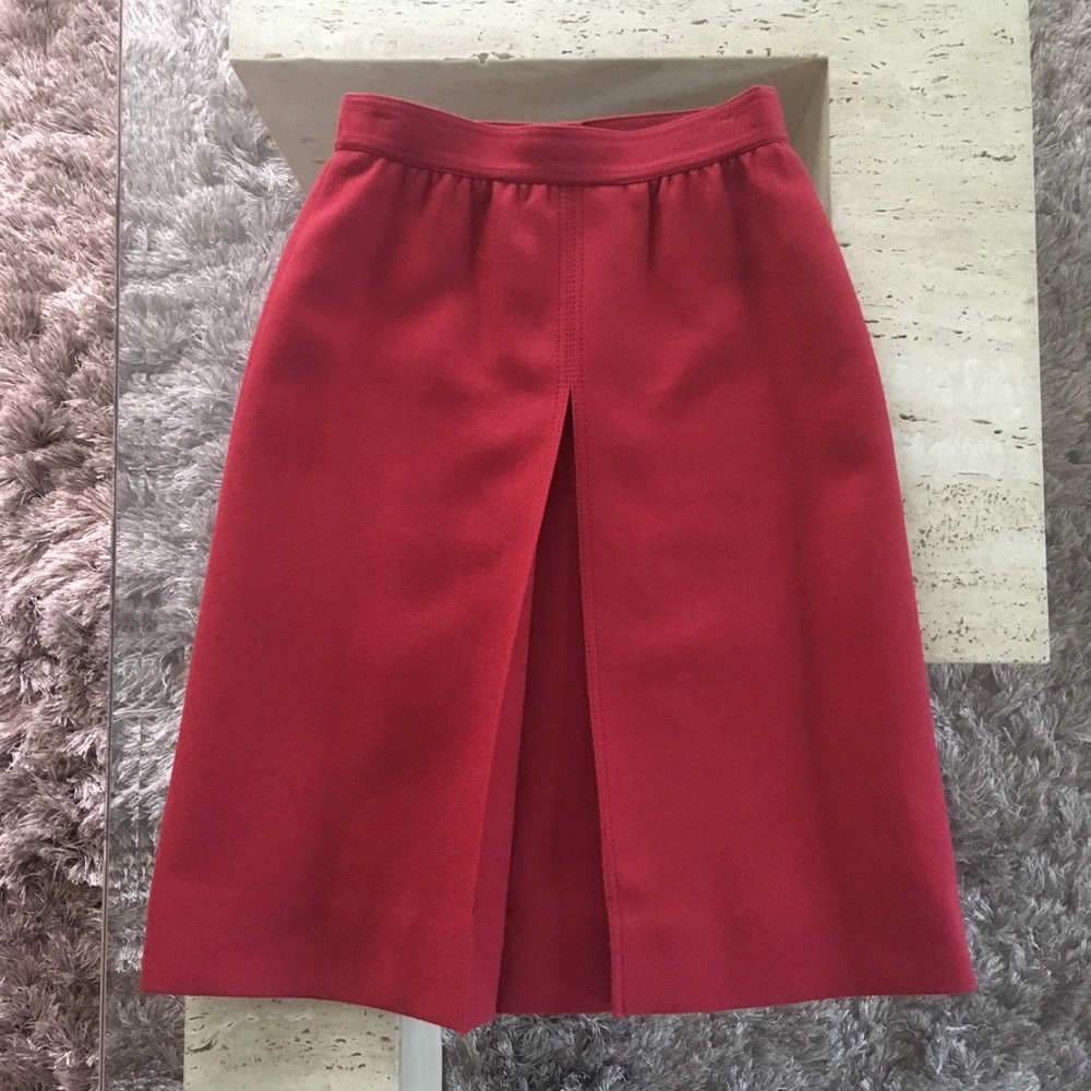 Raspberry pencil pleated skirt